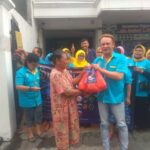 Slaber Cypress ~ Pil Hitam Berbagi Sedekah Berupa Sembako Dan Bedah Bisnis Serta Percepatan Bonus