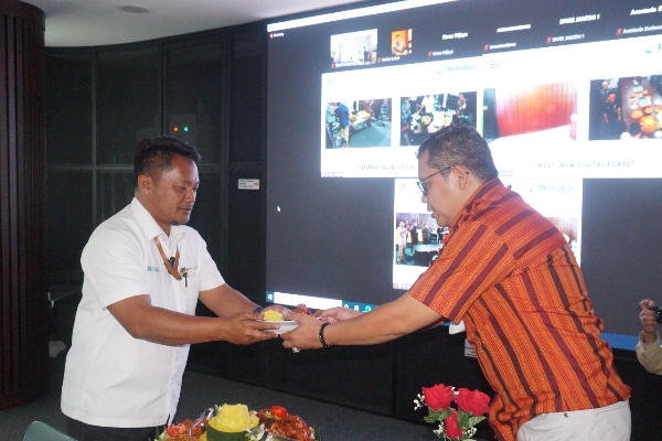 Kepala Perhutani Divre Jatim Ikuti Launching Control Room