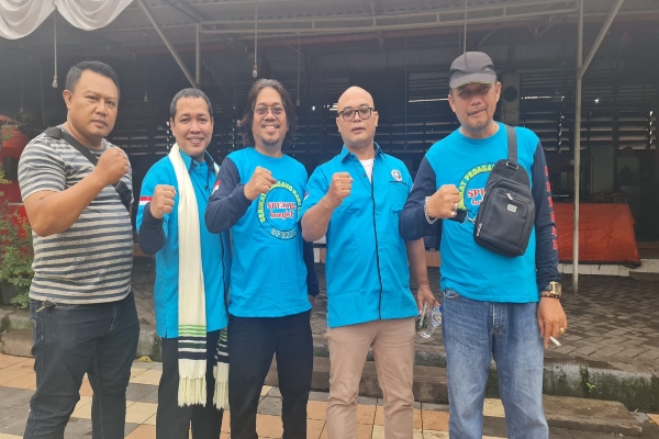 Kegiatan Gathering Bertujuan Silahturahmi Antar Pengurus SWK Dan Pedagang PKL Di Lepas Oleh H Budi Laksono SH