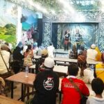 Budaya Ngedang Magrib, Cerita Yang Tercecer Di Karmen 21 Surabaya Budaya Ngedang Magrib, Cerita Yang Tercecer Di Karmen 21 Surabaya