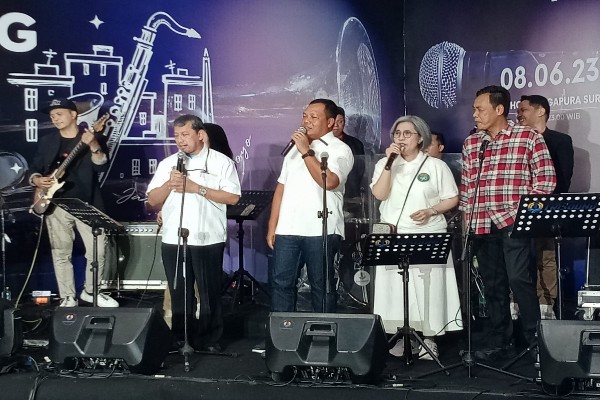 Tanjung Perak Jazz 2023 Tampil Di North Quay Sukses Dengan Meriah Menghadirkan Legenda Jazz Ermy Kullit