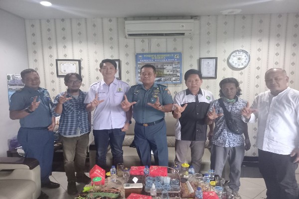 Guna Menjaga Ketertiban Dan Kelancaran Distribusi Logistik, Kadin Mangarai Barat Mengajak Kerjasama Dengan Puskopal Koarmada II