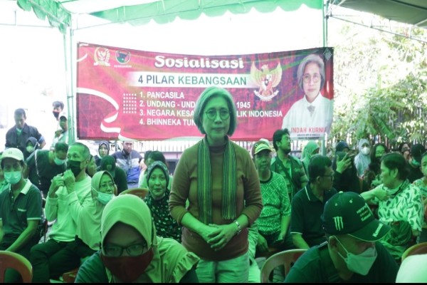 Indah Kurnia Sampaikan Pentingnya Menjaga 4 Pilar Kebangsaan