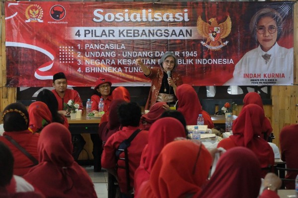 Indah Kurnia Sampaikan Pentingnya Menjaga 4 Pilar Kebangsaan