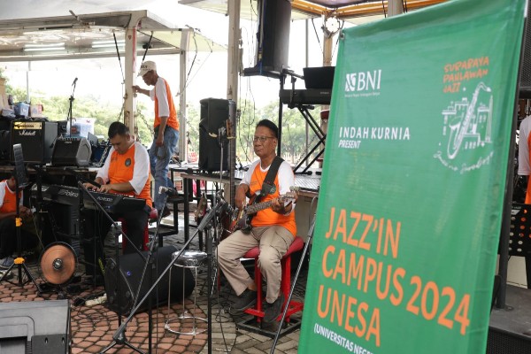 Jazz’in Campus 2024 Gagasan Indah Kurnia Hadir Di Universitas PCU Terakhir UNESA Surabaya