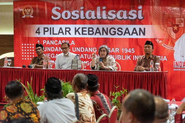 Indah Kurnia Ajak Para Pelaku UMKM Untuk Menjaga 4 Pilar Kebangsaan