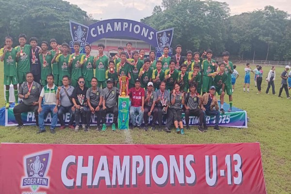 Persebaya U13 Menumbangkan Bhayangkara Presisi U13 Sekaligus Menjadi Juara Piala Suratin 2024 – 2025