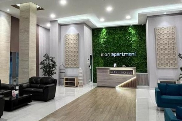 Apartemen Icon Mall Gresik Digegerkan Penemuan Jenasah Wanita, Diduga Bunuh Diri Lompat Dari Atas Apartemen
