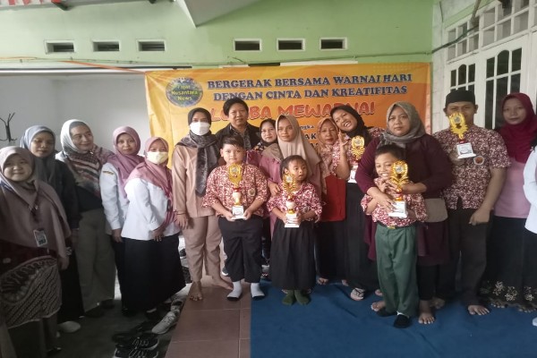 Menyemarakan Hari Pendidikan Nasional 2025, Media Fajar Nusantara News Bersama SLB Karunia 99 Mengelar Lomba Mewarnai Dan Pemeriksaan Mata Gratis